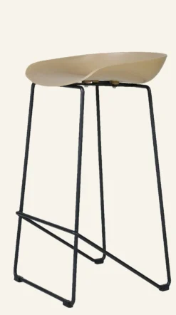 Discount Forms & Objects Barstol beige - 44x43x79 cm