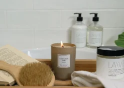 Sense the Moment Doftljus beige - 250 g