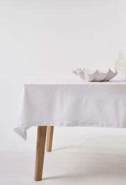 Best Duk vit - 140x350 cm