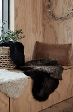 Sale Fårskinn mörkbrun - 80
