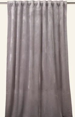 Gardin ljusgrå - 135x300 cm