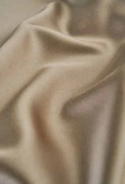 Hot Gardin taupe - 135x300 cm