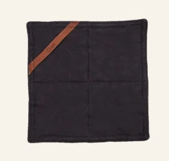 Online Local Chef Grytlapp svart - 22x22 cm