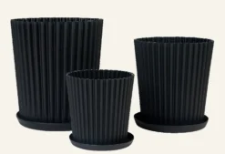 Discount Forms & Objects Kruka utomhus svart - 39x39x44 cm
