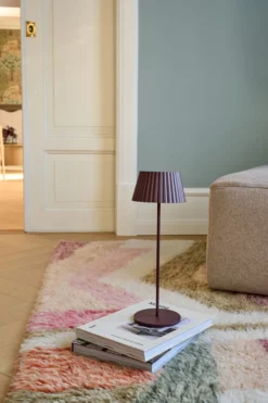 Outlet Forms & Objects Led bordlampa burgundy - 37,5 cm ø13,5