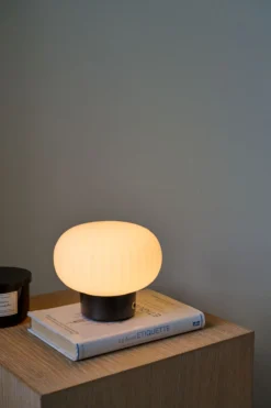 Outlet Forms & Objects Led bordlampa svart - 13,4 cm ø15,6