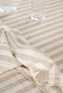 Camilla Pihl Linneduk beige - 140x250cm
