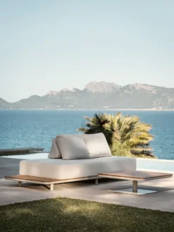 Sale Forms & Objects Loungesoffa offwhite - 96,5x253x31,5 cm