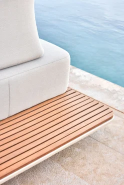 Sale Forms & Objects Loungesoffa offwhite - 96,5x253x31,5 cm