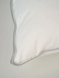 Sale Nordun Medelhög dunkudde vit - 50x60 cm