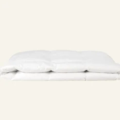 Hot Nordun Medelvarmt duntäcke vit - 150x210 cm