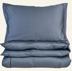 Clearance Påslakanset i satin dimblå - 150x210 cm