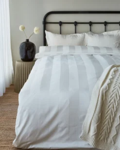 Sale Påslakanset i satin offwhite - 150x210 cm