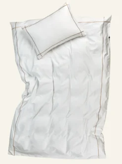 Hot Påslakanset i satin sand - 150x210 cm