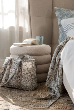 Outlet Forms & Objects Puff ljusbeige - 50x50x43 cm