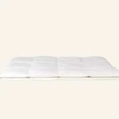 Hot Nordun Sommarduntäcke vit - 150x210 cm