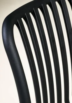 Outlet Forms & Objects Stol svart - 47x58x80 cm