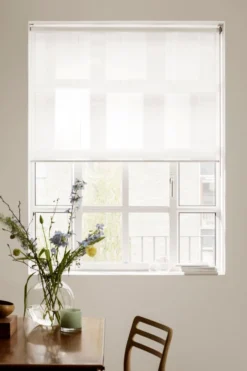 Clearance Transparent rullgardin offwhite - 140x185 cm