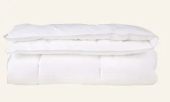 Norfbr Varmt fibertäcke vit - 150x210 cm